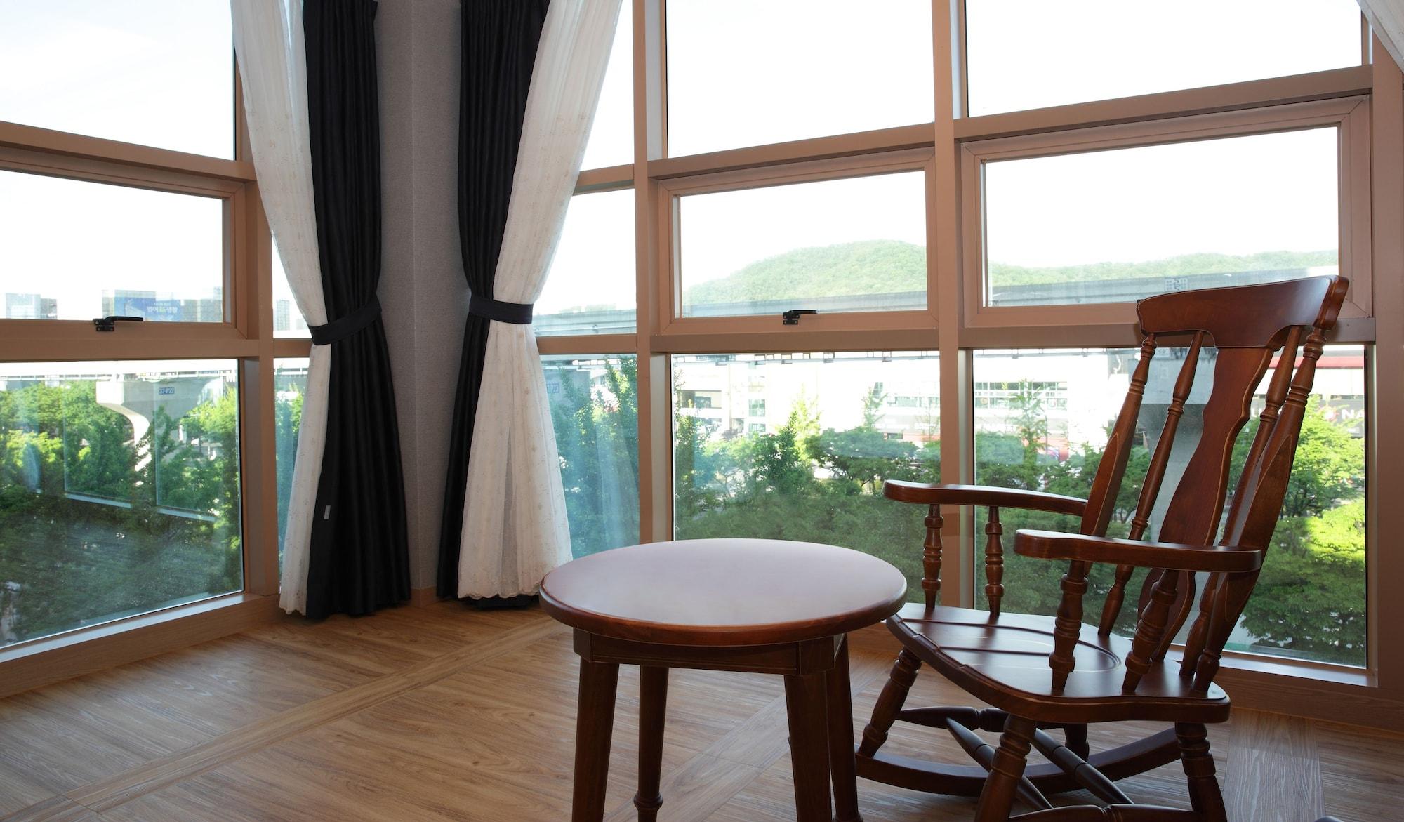 Ariana Hotel Daegu Eksteriør billede